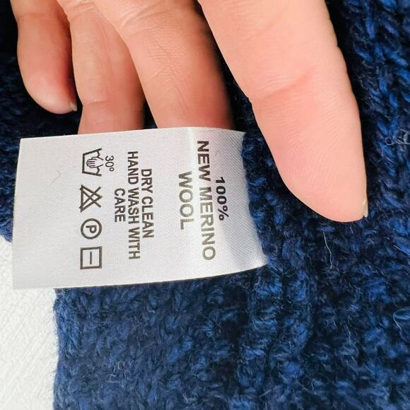 Original Aran Co Royal Blue Cable Knit Side Zip Cardigan Womens Xsmall - Picture 5 of 7